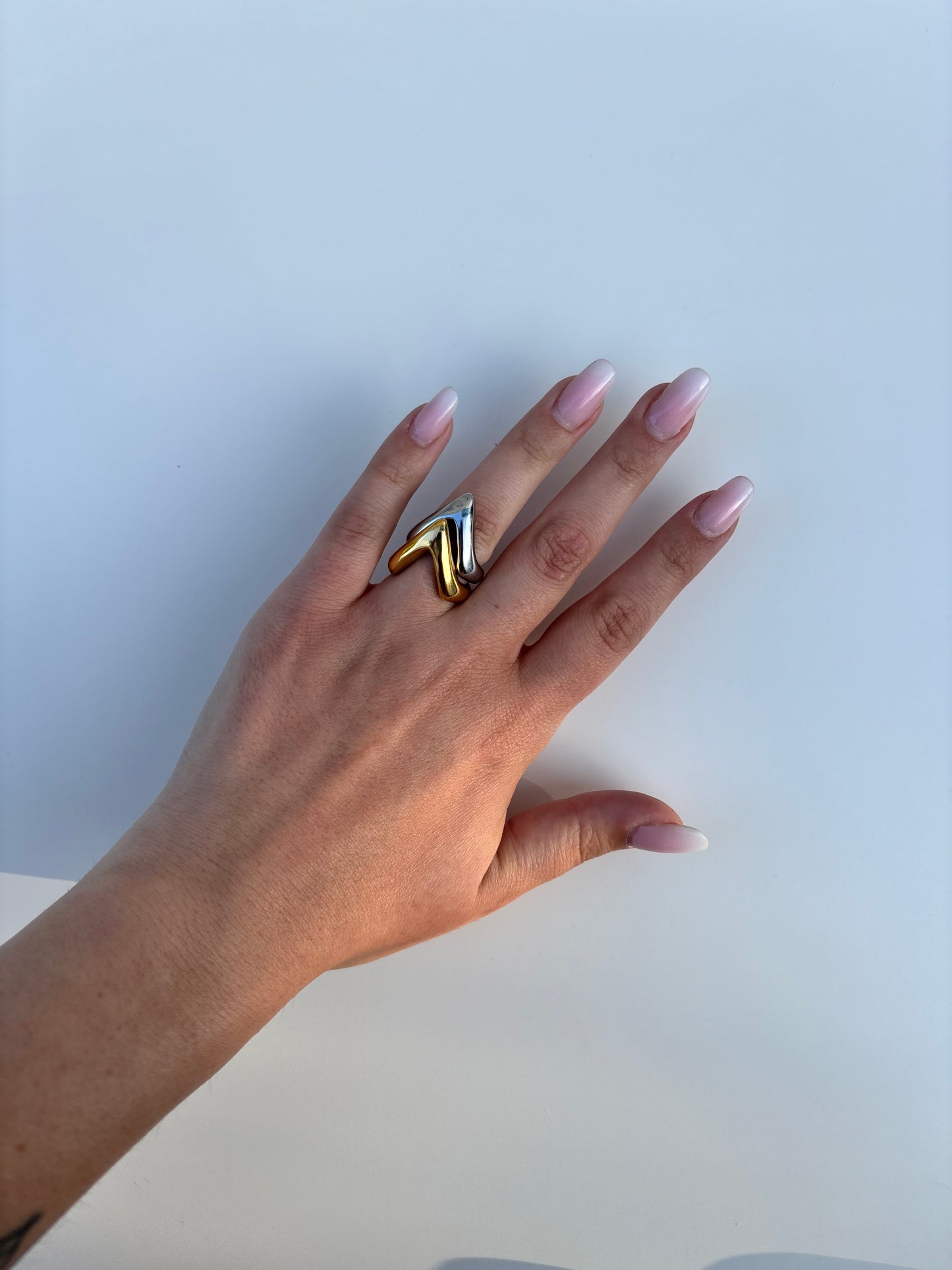 Anello V