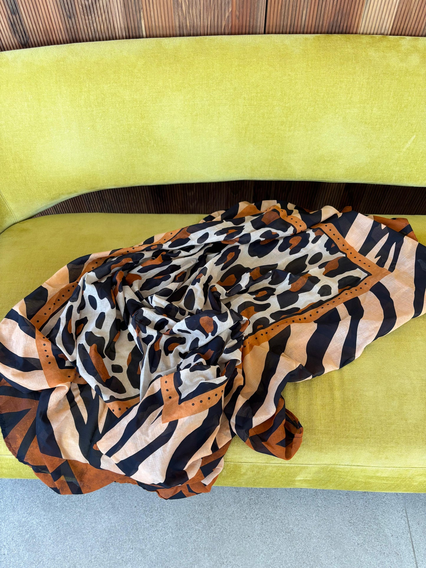Pareo LEOPARD